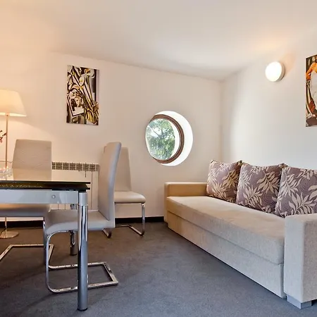 Urocza Art Pensjonat Bed & Breakfast Krynica Zdroj