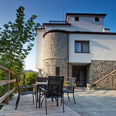 Urocza Art Pensjonat Krynica Zdroj