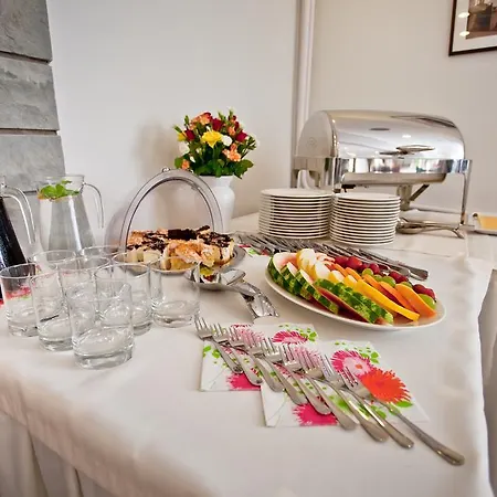 Bed & Breakfast Urocza Art Pensjonat *