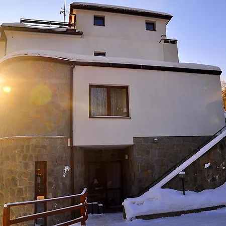 Bed & Breakfast Urocza Art 3*